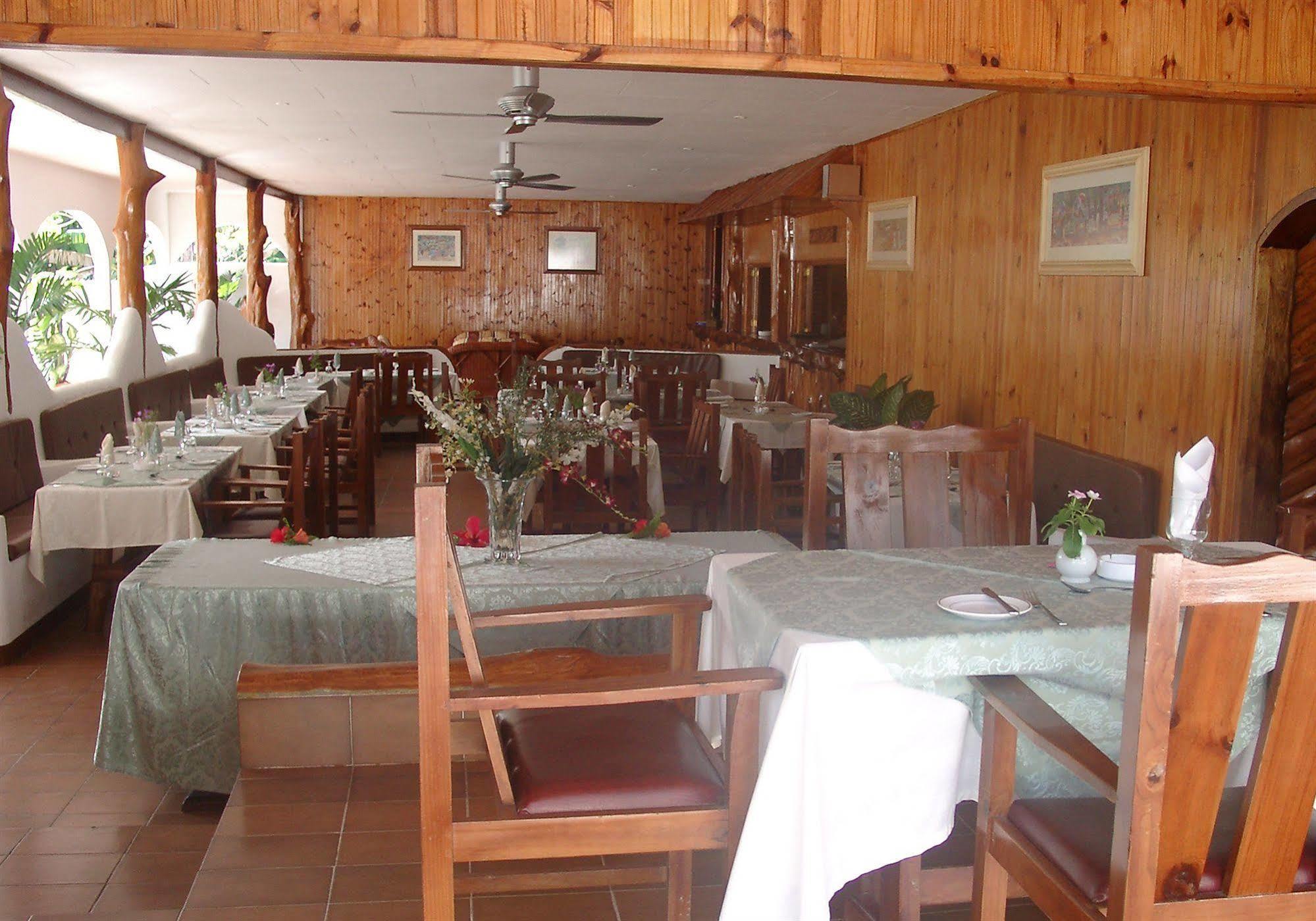 גרנד אנס Britannia Hotel מראה חיצוני תמונה